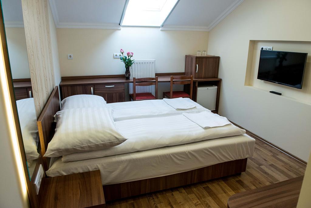 Bl.Apartmanhaz Ii. Segedyn Zewnętrze zdjęcie