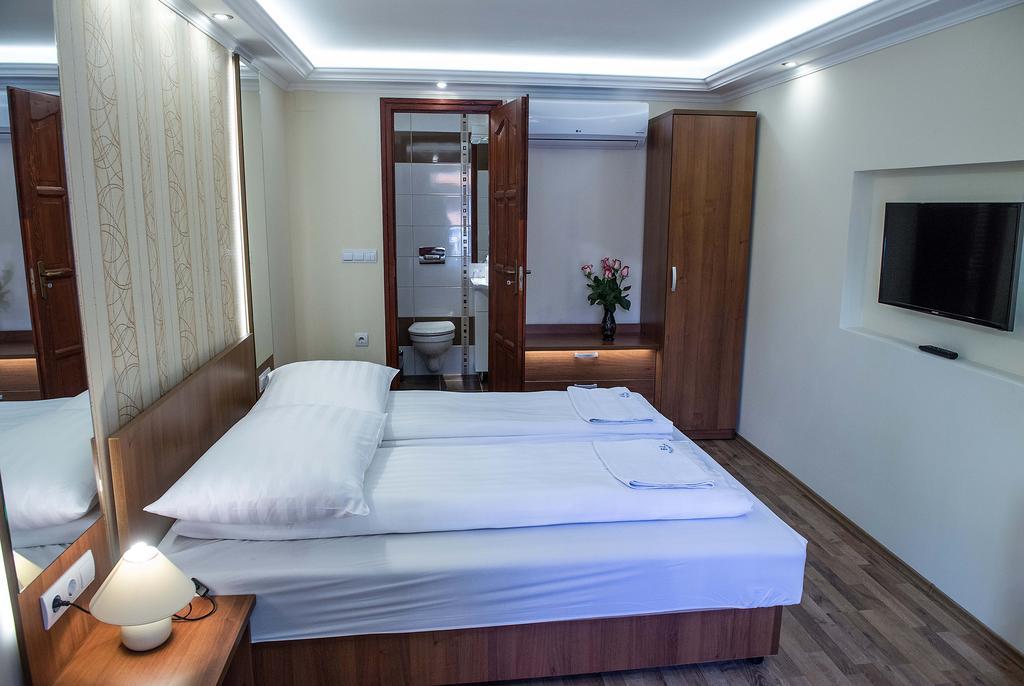 Bl.Apartmanhaz Ii. Segedyn Zewnętrze zdjęcie